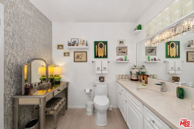 5550 W 63rd Street, Los Angeles CA: https://media.crmls.org/mediaz/289414ae-d911-4b0e-bea9-1f274aa50006.jpg
