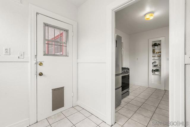 3304 33rd St, San Diego CA: https://media.crmls.org/mediaz/2894b1c1-4f97-48ca-aca0-89f6358f33c9.jpg