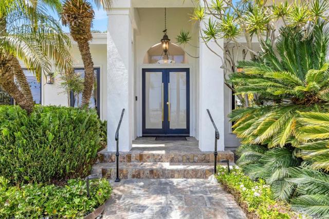 5918 Germaine Lane, La Jolla CA: https://media.crmls.org/mediaz/28950e7f-aa53-4e84-be91-00179d720d5f.jpg