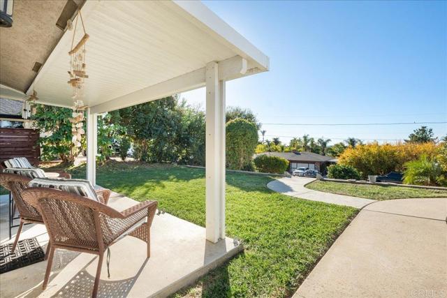 Detail Gallery Image 5 of 37 For 1247 Alessandro Ln, Vista,  CA 92084 - 4 Beds | 2 Baths