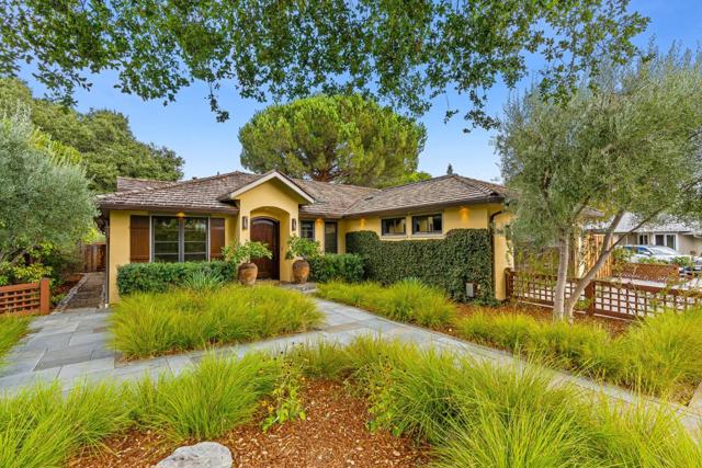 1683 Dalehurst Avenue, Los Altos CA: https://media.crmls.org/mediaz/2895d8ff-34e8-41d6-a245-b7ee790078c3.jpg