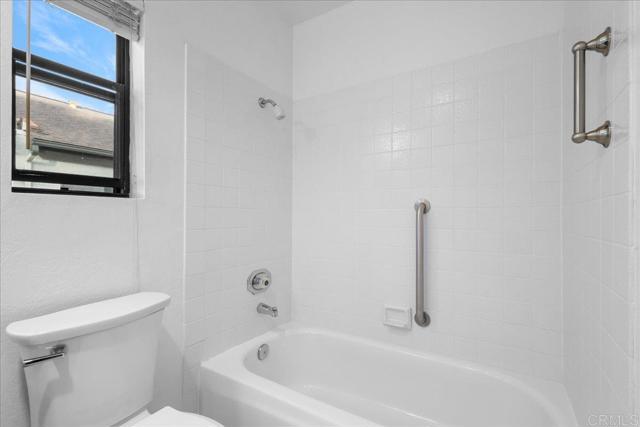 Detail Gallery Image 13 of 32 For 1280 River Vista Rw #122,  San Diego,  CA 92111 - 2 Beds | 2 Baths