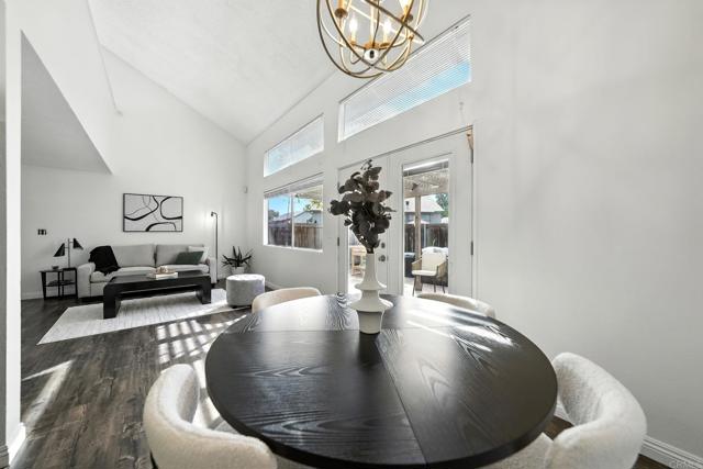 Detail Gallery Image 8 of 33 For 2876 Casey St #B,  San Diego,  CA 92139 - 3 Beds | 2 Baths
