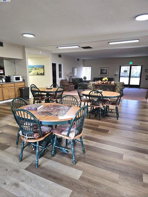 4141 Deepcreek, Fremont CA: https://media.crmls.org/mediaz/28979a08-cfa4-438e-aa74-5b0e4366f9d4.jpg