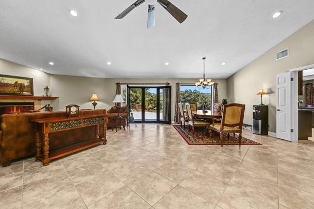 33140 Lilac Road, Valley Center CA: https://media.crmls.org/mediaz/2897a2bb-a547-4202-bdad-39d2393d9542.jpg