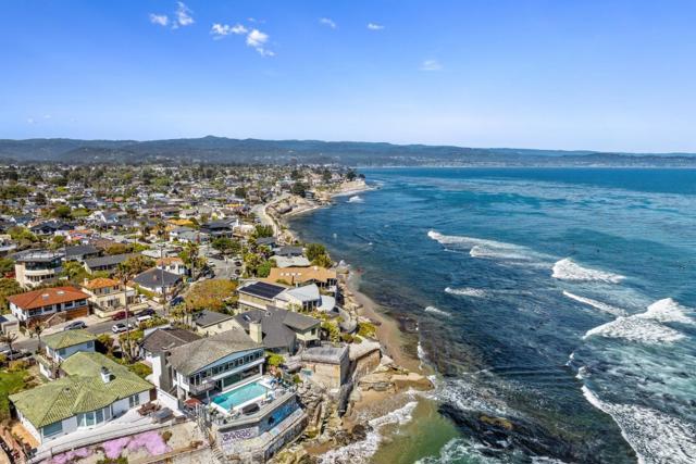 22956 E Cliff Drive, Santa Cruz CA: https://media.crmls.org/mediaz/2897b48b-90f1-4d9a-8dc7-65031822dcc4.jpg