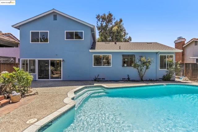 4943 Rice DR, San Jose CA: https://media.crmls.org/mediaz/28981bcd-147a-40b5-81d2-54e083c7c31d.jpg