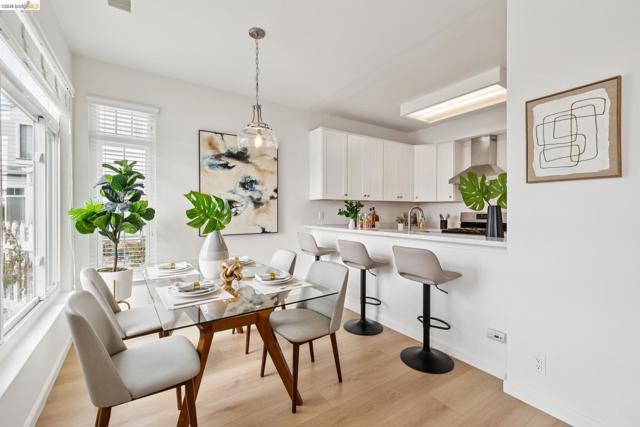 Image 15 of 55 For 306 Commodore Dr