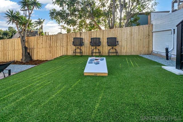 1777 Beryl St, San Diego CA: https://media.crmls.org/mediaz/2898efac-0901-43ef-a949-28237424999d.jpg
