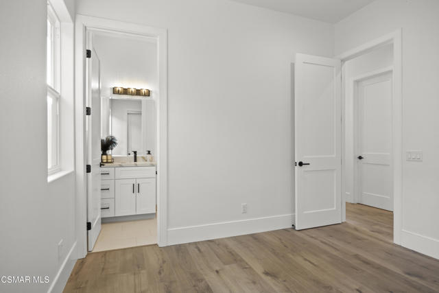 339 Toyon Court, Thousand Oaks CA: https://media.crmls.org/mediaz/2899d078-c21b-4283-98f9-46a71d6544b8.jpg