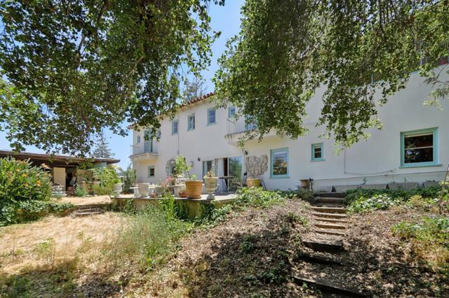 18211 Saratoga Los Gatos Road, Monte Sereno CA: https://media.crmls.org/mediaz/2899fc81-4270-4d93-b32a-48e646b45468.jpg