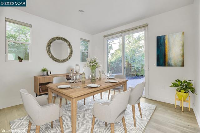 330 Pacifica Dr, Brentwood CA: https://media.crmls.org/mediaz/289be49e-0f55-4b48-b4f3-ae4c828f18c5.jpg