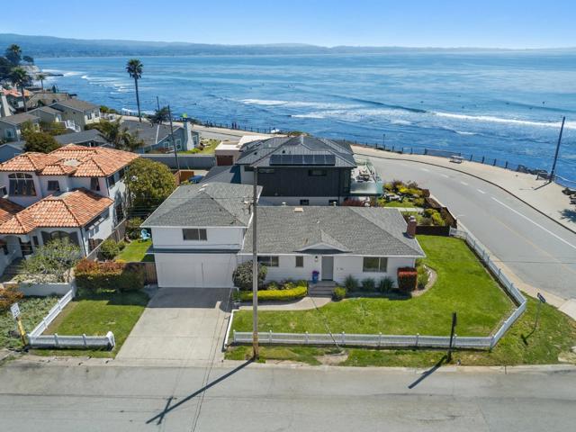 102 32nd Avenue, Santa Cruz CA: https://media.crmls.org/mediaz/289c213d-b505-4fd6-84e8-455ab359921c.jpg