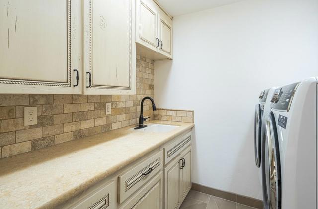 23465 Redding Circle, Salinas CA: https://media.crmls.org/mediaz/289c9a4e-9adf-44ad-a281-abd60175a275.jpg