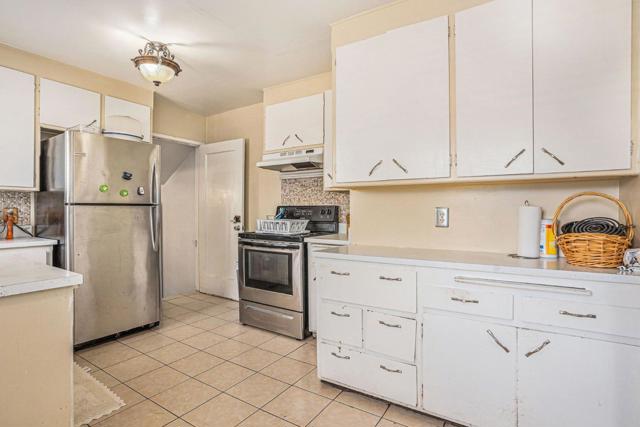 298 Bancroft Avenue, San Leandro CA: https://media.crmls.org/mediaz/289cbe6f-c641-48d5-a462-d711151f8337.jpg