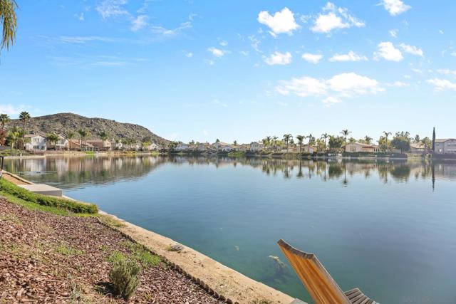 29737 Northshore, Menifee CA: https://media.crmls.org/mediaz/289d5de9-7e0e-4d19-a25c-56b9e64932ac.jpg