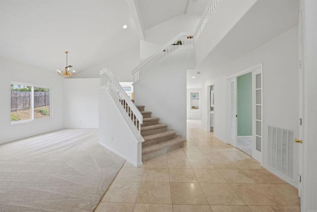 Detail Gallery Image 10 of 32 For 1247 Sunglow, Oceanside,  CA 92057 - 5 Beds | 3 Baths