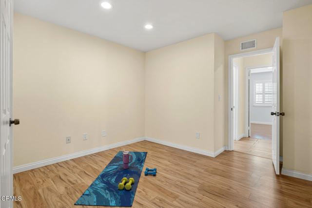 Detail Gallery Image 30 of 39 For 286 Golden Fern Ct, Simi Valley,  CA 93065 - 4 Beds | 2 Baths