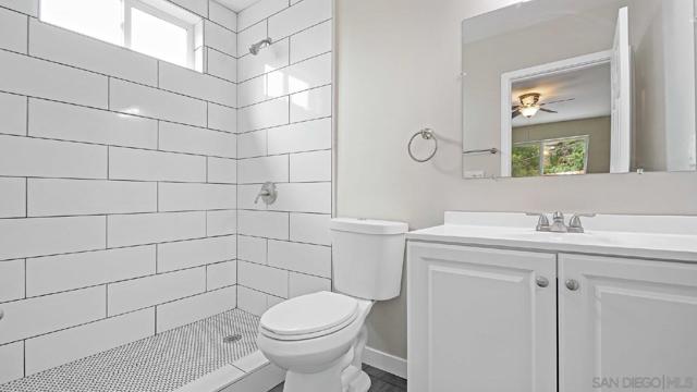 4275 77 College Ave, San Diego CA: https://media.crmls.org/mediaz/289eb4c6-7bb0-4a5d-af35-e34713b82fc2.jpg