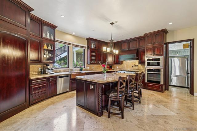 15035 Orchard View Dr, Poway CA: https://media.crmls.org/mediaz/289efdc0-8ae3-4949-be4e-3891f45c5019.jpg
