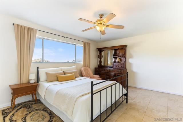 732 Hamilton Lane, Fallbrook CA: https://media.crmls.org/mediaz/289f32a7-e4d2-4460-a151-eb1d276f06ce.jpg