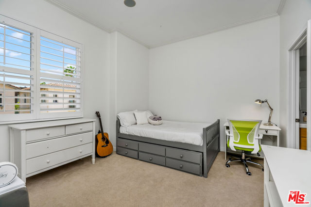 5734 Celedon, Playa Vista CA: https://media.crmls.org/mediaz/289f66f5-c358-4ff9-bd8e-cbe9613a1c5b.jpg