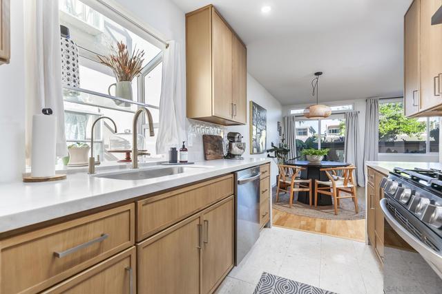 3845 Groton St, San Diego CA: https://media.crmls.org/mediaz/289f8e53-76fc-498d-9a4f-d79863abe12e.jpg