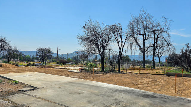 23 W Mendocino Street, Altadena CA: https://media.crmls.org/mediaz/28a0082d-4ebe-4a8a-89d8-3513ab4628cd.jpg
