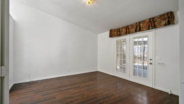 8582 Frontera Avenue, Yucca Valley CA: https://media.crmls.org/mediaz/28a0345c-09f7-4176-816b-6b3e6367317a.jpg