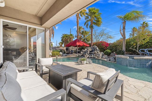 47410 Via Florence, La Quinta CA: https://media.crmls.org/mediaz/28a09445-c94e-49a2-82d2-c4f70175cc28.jpg