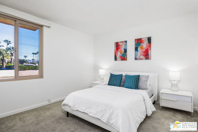 400 N Sunrise Way, Palm Springs CA: https://media.crmls.org/mediaz/28a0b155-1890-4f10-ac24-6c722279b833.jpg