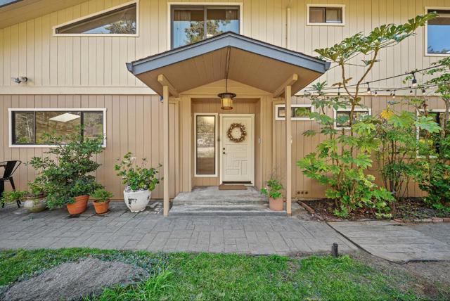 175 Merry Lane, Aptos CA: https://media.crmls.org/mediaz/28a0e787-e0bb-48b3-85de-846cd742e73b.jpg