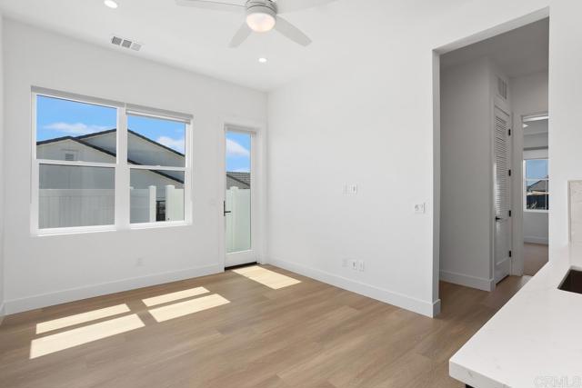 1212 Stonemark Place, Vista CA: https://media.crmls.org/mediaz/28a0fcb2-150f-4405-b6a1-5ce83d9483dd.jpg