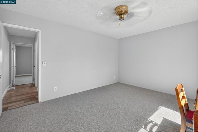 2173 Madrone Dr, Fairfield CA: https://media.crmls.org/mediaz/28a1fdf5-e7dd-49de-bdd3-a69bfebc49e4.jpg