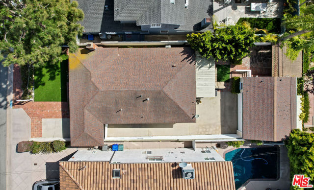 2205 ELM Avenue, Manhattan Beach, California 90266, 2 Bedrooms Bedrooms, ,2 BathroomsBathrooms,Residential,Sold,ELM,22148905