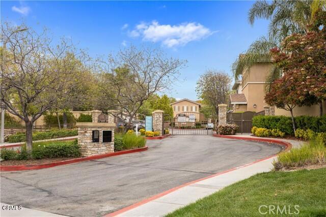 26520 Arboretum Way, Murrieta CA: https://media.crmls.org/mediaz/28a26c0b-73b5-4cbc-beab-96e618bc3e62.jpg