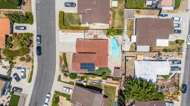 7439 Carrie Ridge Way, San Diego CA: https://media.crmls.org/mediaz/28a27a90-1cbc-4a27-af47-55f249d1ae6d.jpg
