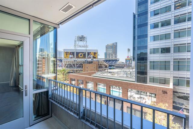 321 10th ave, San Diego CA: https://media.crmls.org/mediaz/28a2efd9-c080-414b-941e-72e90f96901a.jpg