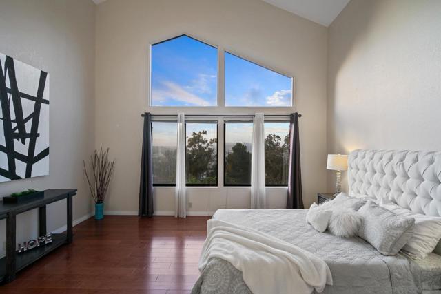 1586 Kimberly Woods Dr, El Cajon CA: https://media.crmls.org/mediaz/28a323bb-b64c-4400-b407-bb4b4b1b01f1.jpg