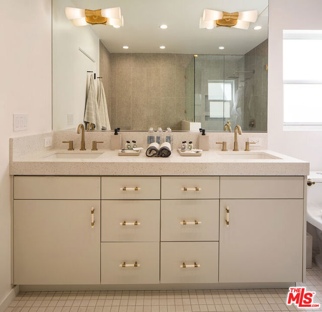 8917 W Cynthia Street, West Hollywood CA: https://media.crmls.org/mediaz/28a3ec0a-b1c8-4765-a34c-5dae501079fb.jpg
