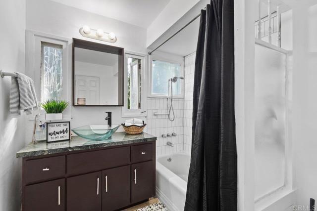 Detail Gallery Image 16 of 39 For 6114 Tarragona Dr, San Diego,  CA 92115 - 4 Beds | 2 Baths