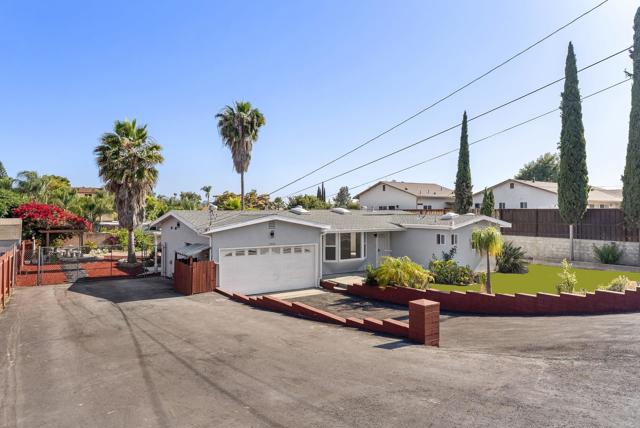 12405 Royal Rd, El Cajon CA: https://media.crmls.org/mediaz/28a4476f-3a61-40d7-89bd-ee684bed4834.jpg