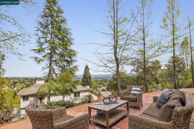 1019 Silverhill Drive, Lafayette CA: https://media.crmls.org/mediaz/28a4ab96-67a3-4d82-8b2a-d20702039490.jpg