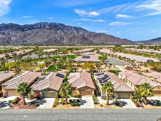 28621 W Natoma Drive, Cathedral City CA: https://media.crmls.org/mediaz/28a5d597-e4f5-463e-96e4-1672889496a6.jpg