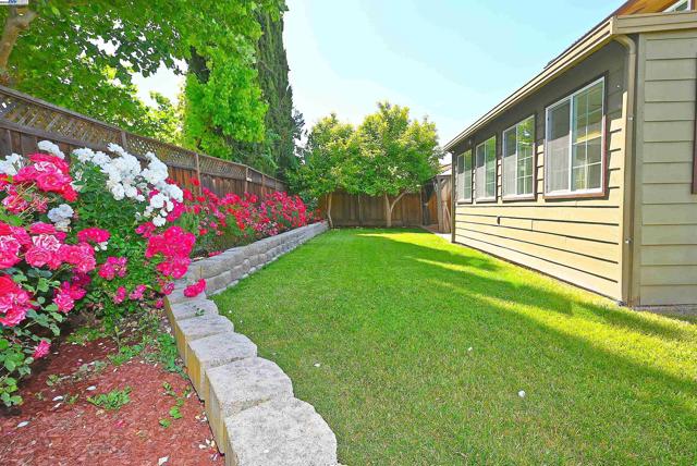 4919 Mohr Ave, Pleasanton CA: https://media.crmls.org/mediaz/28a5ed04-8ba8-4865-ac84-6f14ad61bee7.jpg