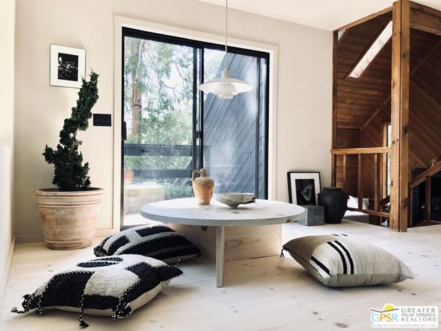25150 Cougar Road, Idyllwild CA: https://media.crmls.org/mediaz/28a6026b-0f69-4d88-88eb-5472ef754bde.jpg
