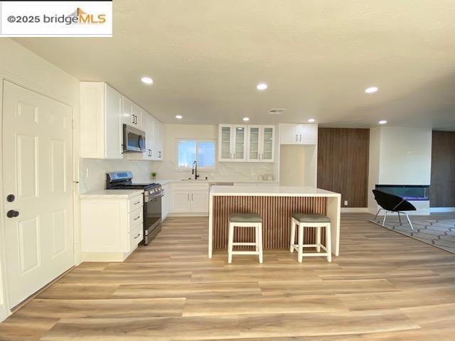 1832 Elkwood dr, Concord CA: https://media.crmls.org/mediaz/28a6c23b-39a8-4579-8220-6b043a72ee0c.jpg