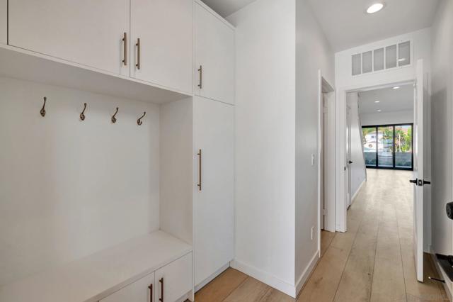 109 Daisy, Imperial Beach CA: https://media.crmls.org/mediaz/28a7371d-d916-4874-9d89-95fb5a0edc78.jpg