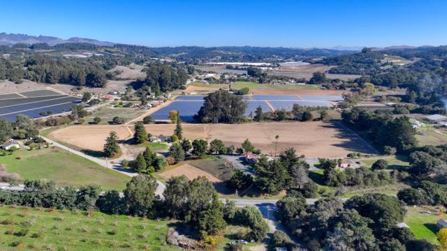 1051 San Miguel Cyn Road, Royal Oaks CA: https://media.crmls.org/mediaz/28a79f7f-aaad-4433-b38d-1148f669f5f8.jpg