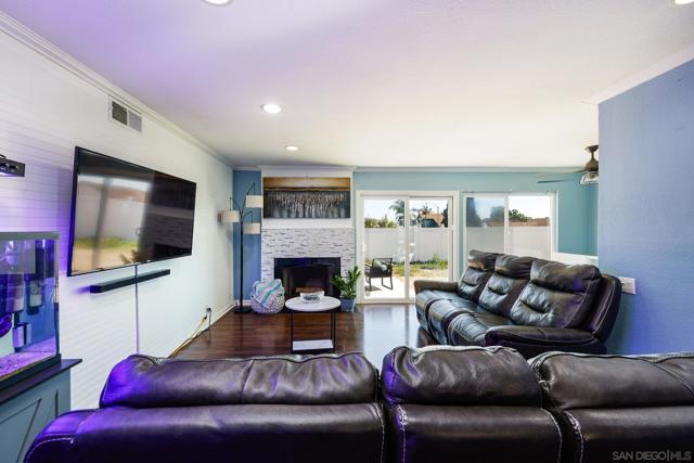 Image 12 of 52 For 8301 Blossom Hill Dr